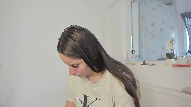 Snapshot of DiamondKay chatting on February 11, 7:57 am DiamondKay online show from February 11, 7:57 am