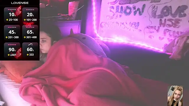 Blondiewithanass online show from February 24, 7:01 pm