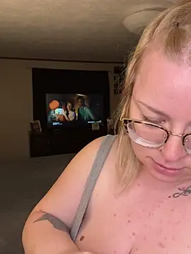 Blondiee x online show from December 8, 12:51 am
