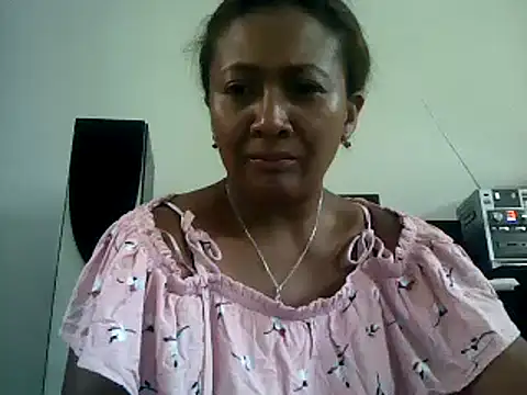 Snapshot of sexyladii chatting on December 5, 10:44 am sexyladii online show from December 5, 10:44 am