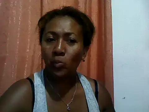 Snapshot of sexyladii chatting on December 6, 4:38 pm sexyladii online show from December 6, 4:38 pm