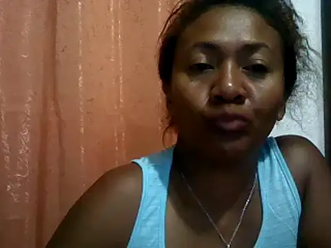 Snapshot of sexyladii chatting on December 20, 8:23 pm sexyladii online show from December 20, 8:23 pm