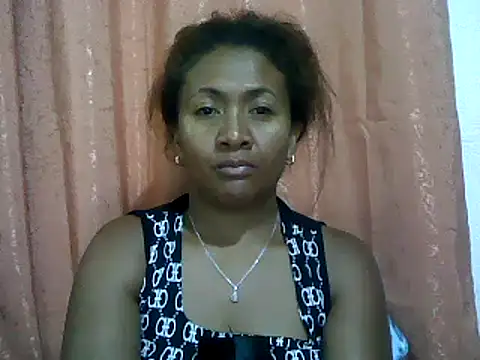 Snapshot of sexyladii chatting on January 24, 8:11 pm sexyladii online show from January 24, 8:11 pm