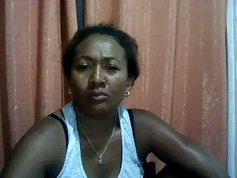 Snapshot of sexyladii chatting on February 6, 5:40 pm sexyladii online show from February 6, 5:40 pm