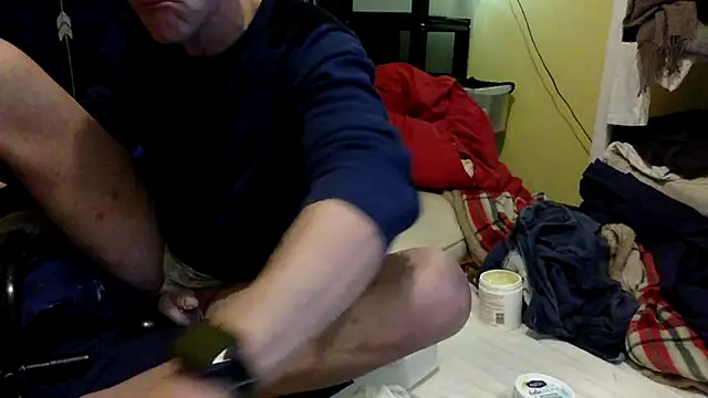 londonfuckwhore online show from December 1, 1:10 am