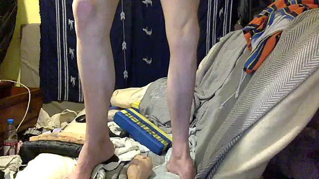 londonfuckwhore online show from December 18, 5:52 pm