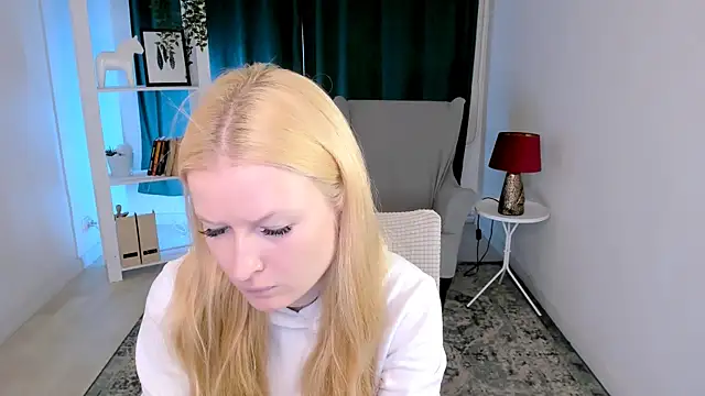 Snapshot of Laly_Peach chatting on July 3, 11:16 am Laly Peach online show from July 3, 11:16 am
