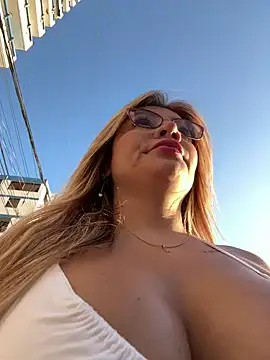 DIANITA 1988 online show from January 10, 10:15 pm