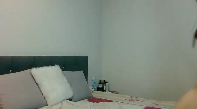 Snapshot of MonikaXXJoy chatting on February 12, 5:58 pm MonikaXXJoy online show from February 12, 5:58 pm