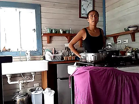 Luna-Natural online show from December 24, 1:39 pm