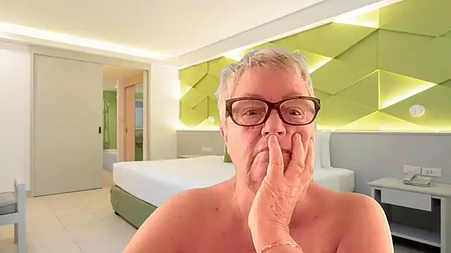 GrannyChrissy68 online show from March 27, 1:11 pm