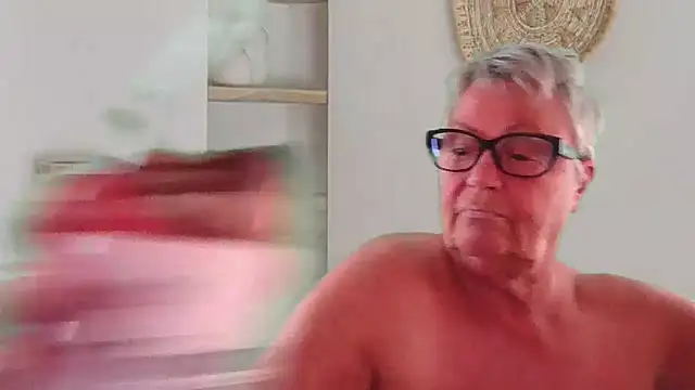 GrannyChrissy68 online show from April 30, 9:19 pm