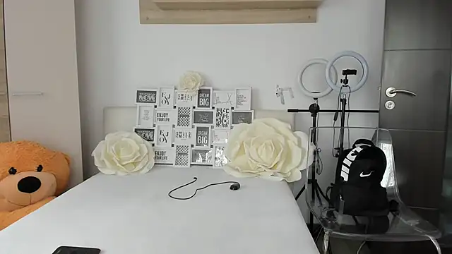 Snapshot of sweetemy4u chatting on October 4, 7:17 am sweetemy4u online show from October 4, 7:17 am