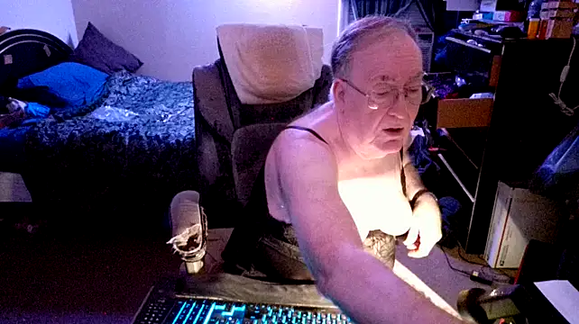 Toastir online show from December 12, 11:36 pm