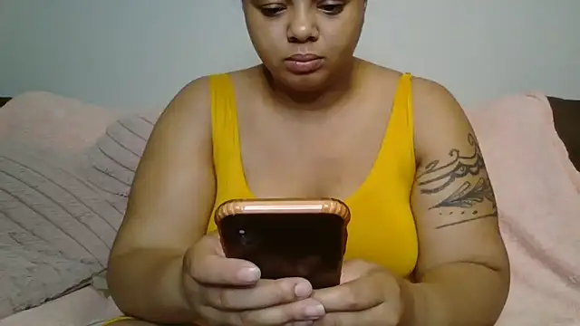 Snapshot of beautylovess chatting on September 21, 1:51 am beautylovess online show from September 21, 1:51 am