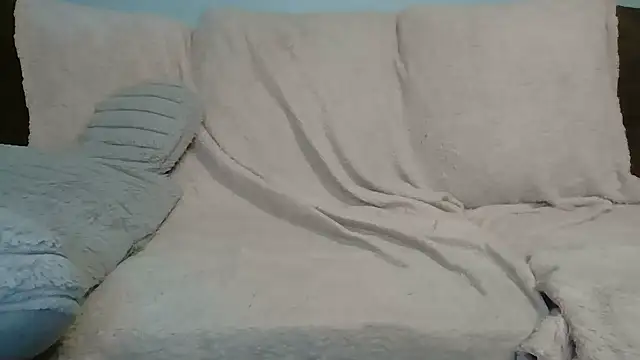 Snapshot of beautylovess chatting on September 28, 2:28 am beautylovess online show from September 28, 2:28 am