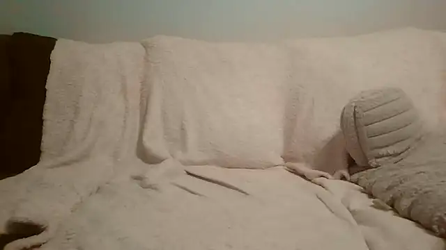 Snapshot of beautylovess chatting on October 29, 6:37 am beautylovess online show from October 29, 6:37 am