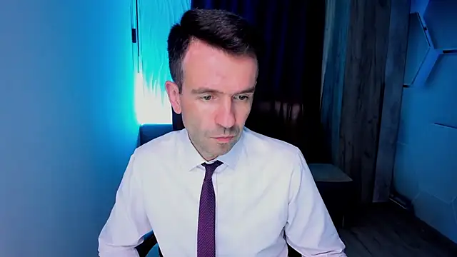 SteveTiger online show from October 10, 12:15 pm