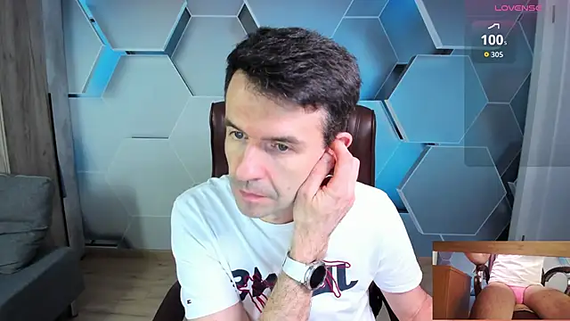 SteveTiger online show from March 3, 10:10 am