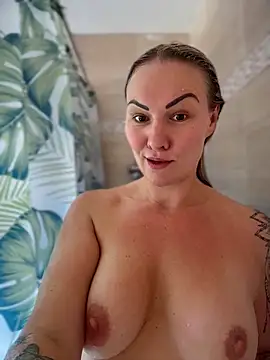 Snapshot of NastyMilf_ chatting on May 7, 9:47 am NastyMilf online show from May 7, 9:47 am