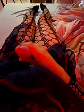 Snapshot of MAllE4 chatting on October 16, 1:45 pm MAllE4 online show from October 16, 1:45 pm