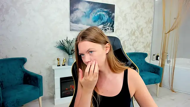 Strawberrye online show from February 26, 3:27 am