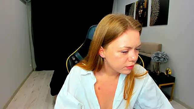 Strawberrye online show from June 23, 3:37 am
