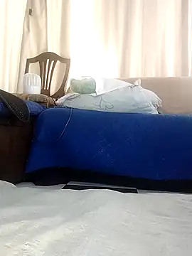 Snapshot of estrella_tasty chatting on February 6, 8:13 pm estrella tasty online show from February 6, 8:13 pm