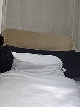 Snapshot of estrella_tasty chatting on September 9, 11:48 pm estrella tasty online show from September 9, 11:48 pm