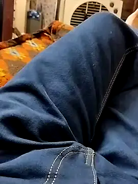 Snapshot of indianSmartboy chatting on February 20, 3:41 pm indianSmartboy online show from February 20, 3:41 pm