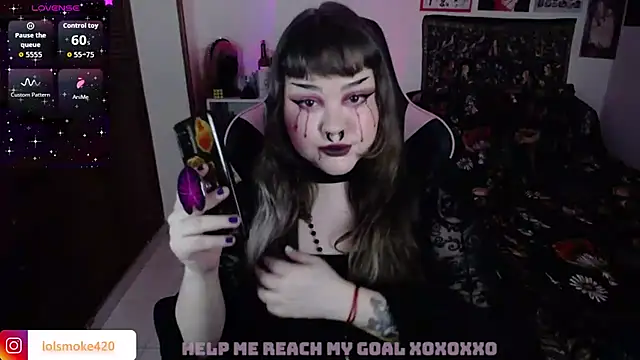 Snapshot of Bdsm_and_fries chatting on October 16, 10:33 pm Bdsm and fries online show from October 16, 10:33 pm