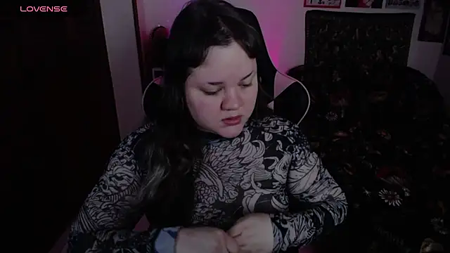 Snapshot of Bdsm_and_fries chatting on October 17, 11:29 pm Bdsm and fries online show from October 17, 11:29 pm