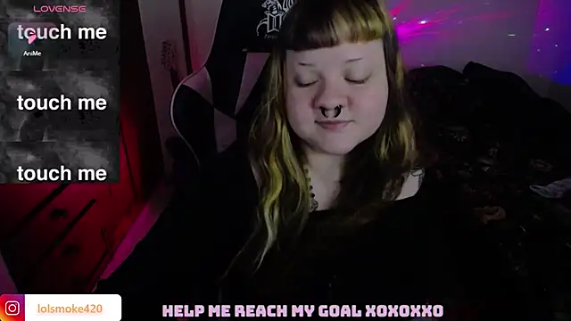 Snapshot of Bdsm_and_fries chatting on January 18, 8:40 am Bdsm and fries online show from January 18, 8:40 am