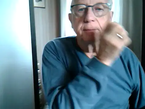 johnjohn622662 online show from October 2, 7:48 am