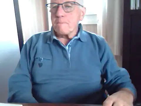 johnjohn622662 online show from October 6, 9:40 am