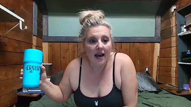lisaxlovexxx online show from May 2, 1:43 am