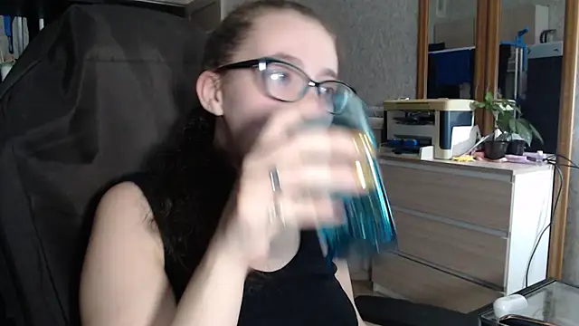 Snapshot of AnKey_Rayah chatting on December 14, 1:59 pm AnKey Rayah online show from December 14, 1:59 pm