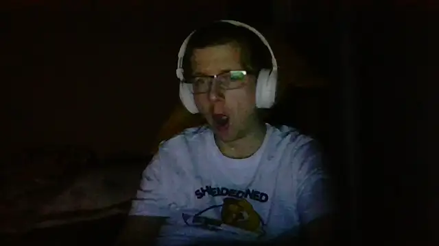 David250692 online show from March 18, 10:35 pm