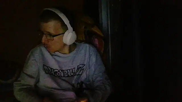 David250692 online show from April 5, 1:41 pm