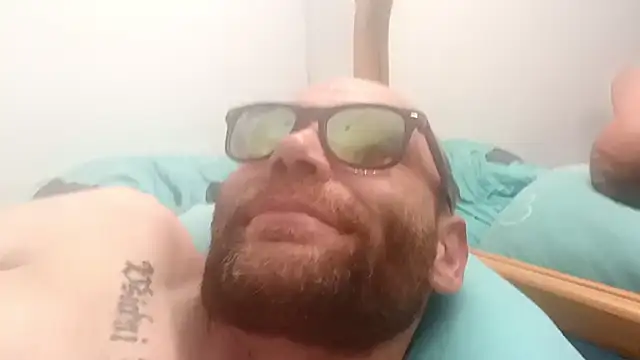 Snapshot of ganjaman871231 chatting on March 28, 9:58 pm ganjaman871231 online show from March 28, 9:58 pm