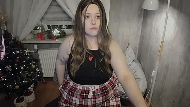 Sophia Edwards online show from December 20, 5:29 pm