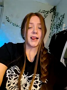 Sophia Edwards online show from April 6, 12:08 am