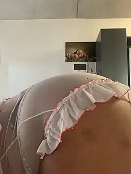 Snapshot of CurvyDesire1 chatting on February 8, 6:12 am CurvyDesire1 online show from February 8, 6:12 am