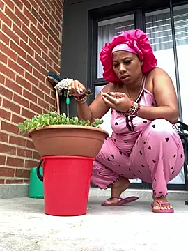 CurvyDesire1 online show from March 12, 7:58 am