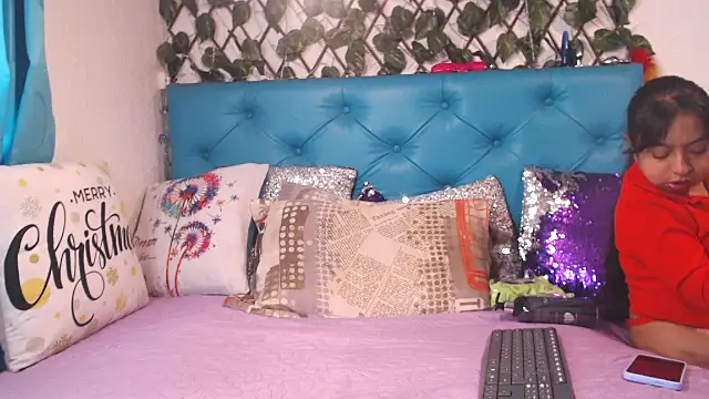 SARAWILLS online show from January 15, 2:32 pm