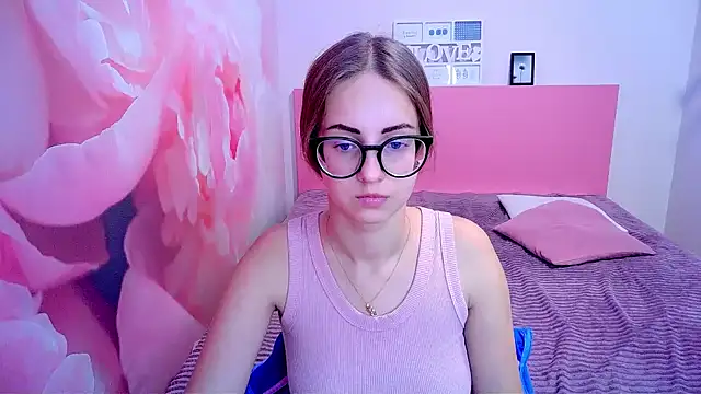 AliceAdams online show from December 9, 11:36 am