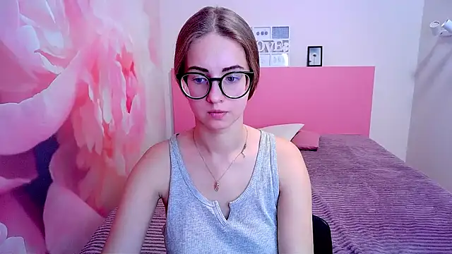 AliceAdams online show from December 16, 7:26 am