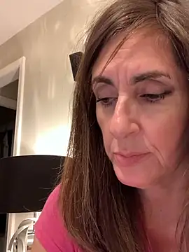 Snapshot of PreciousKittyXO chatting on January 14, 12:43 am PreciousKittyXO online show from January 14, 12:43 am