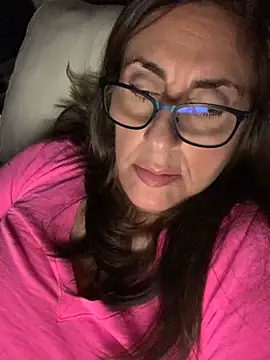 Snapshot of PreciousKittyXO chatting on February 6, 5:51 pm PreciousKittyXO online show from February 6, 5:51 pm