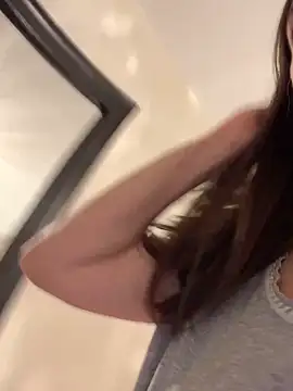 Snapshot of PreciousKittyXO chatting on February 6, 9:17 pm PreciousKittyXO online show from February 6, 9:17 pm